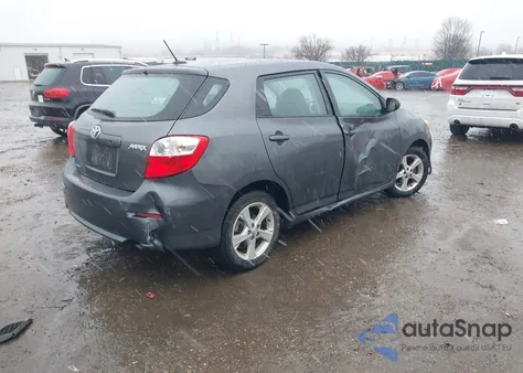 2013 Toyota Matrix L z USA, uszkodzony, nr VIN 2T1KU4EE9DC983362